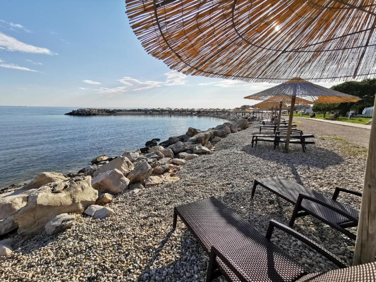 Lara Deluxe Superior 5 Star Apartment, Your Piece Of Heaven By The Sea & Park Novigrad Istria Extérieur photo